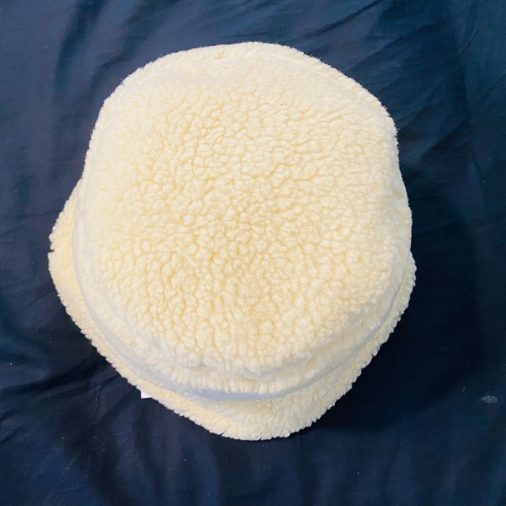 RARE FIND-Stella McCartney Shearling Faux Fur Logo Bucket Hat - Picture 3 of 11